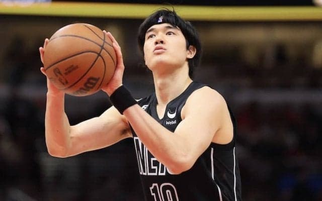 デュラントが負傷離脱もオニールの逆転弾でネッツが白星…渡邊は3Pでヒート撃破に貢献