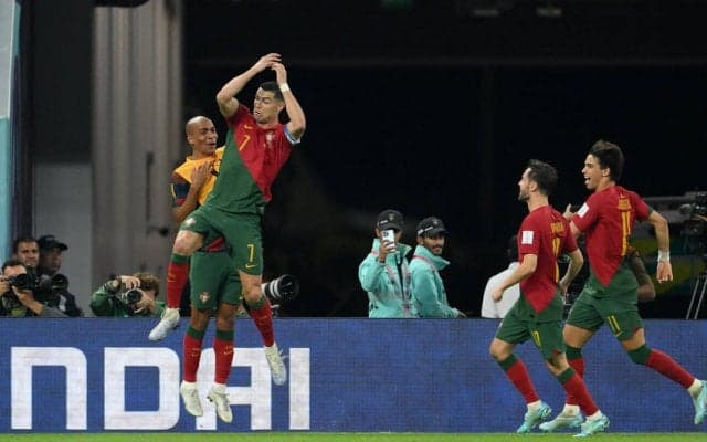 「それが王である理由」これがC・ロナウドの影響力！NFL選手もあのセレブレーションを模倣「まさにアイドル！」