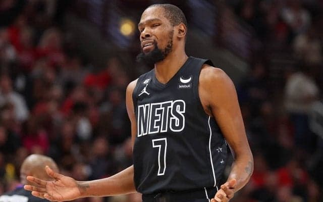 ネッツのケビン・デュラントが右ヒザの内側側副靱帯を負傷…約1カ月間の離脱か