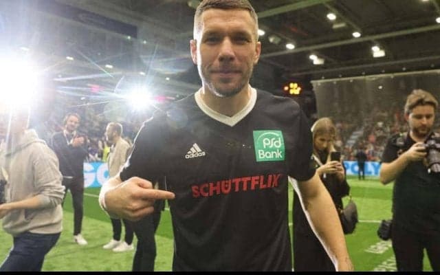 元神戸のポドルスキ チャリティーマッチでまさかの退場「どんな試合だろうが関係ない」