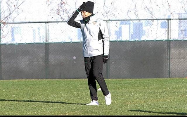 東京V就任2年目でJ1昇格狙う城福浩監督が展望語る…中盤の要・森田晃樹は悩み抜いた末の残留決断