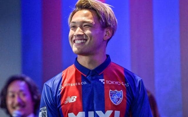 ｢映えてる｣FC東京の松木玖生らが｢レインメーカーポーズ｣を披露！本家オカダ・カズチカも｢ナイスレインメーカー｣と反応
