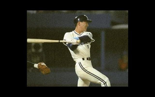 関根潤三の指示でスイッチヒッターに挑戦した高木豊。最初は乗り気も、ある打席で「右打ちは必要ない」と考え直した