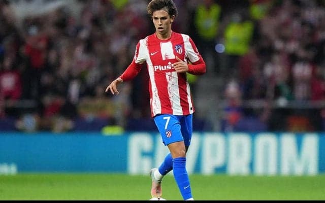 チェルシー移籍目前のフェリックス、美人彼女もプライベートジェットでロンドンへ