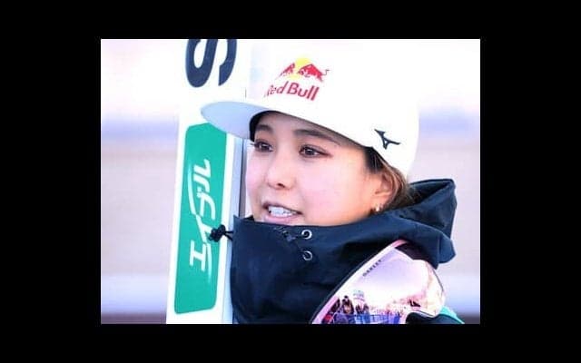 高梨沙羅が再び目指す「世界一の山」。新しいジャンプを模索中も、W杯札幌大会で見せた明るい表情の理由