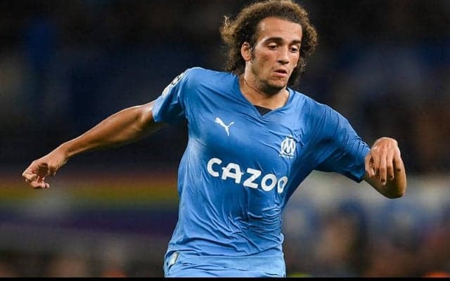 ビラのエメリ監督、アーセナル時代の教え子ゲンドゥージ獲得を求む？