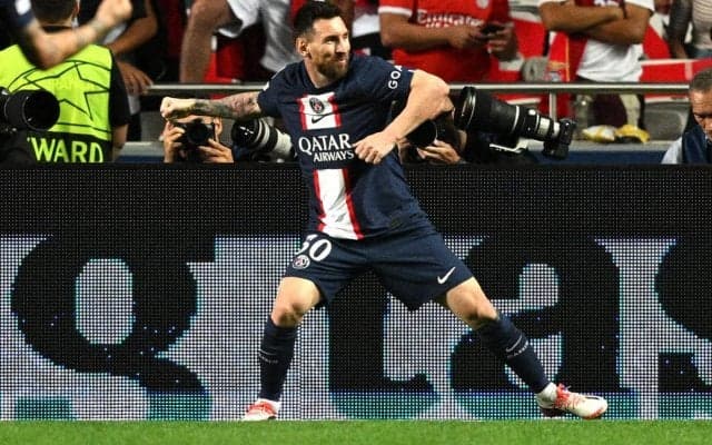 W杯後初戦でも存在感抜群のメッシ、ゴール後は選手・ファンを含めてスタジアムが一体に！