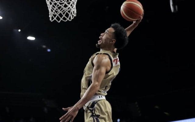 コー・フリッピンが豪快なダンクを披露…ヒサタケとの決勝を制しダンクコンテスト制覇