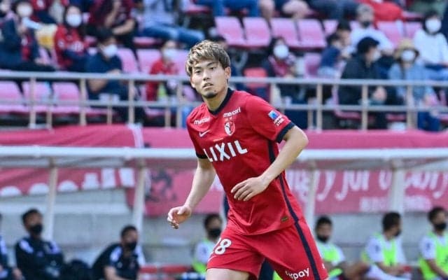 「感動した」負傷から復帰の町田浩樹へベルギーの地元サポーターが熱い歓迎！ 日本のファンは喜びつつも「帰ってこなそう」と胸中複雑な声