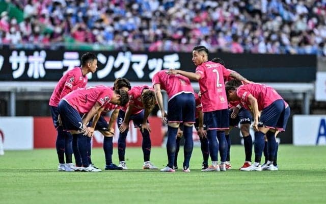 「たまらん肉体美」「男でも惚れる体」C大阪公式が公開した「選手の半裸筋肉」画像集にファン歓喜！一方で、筋肉際立つ21歳選手には「鍛えすぎやな」の声も上がるなど大反響