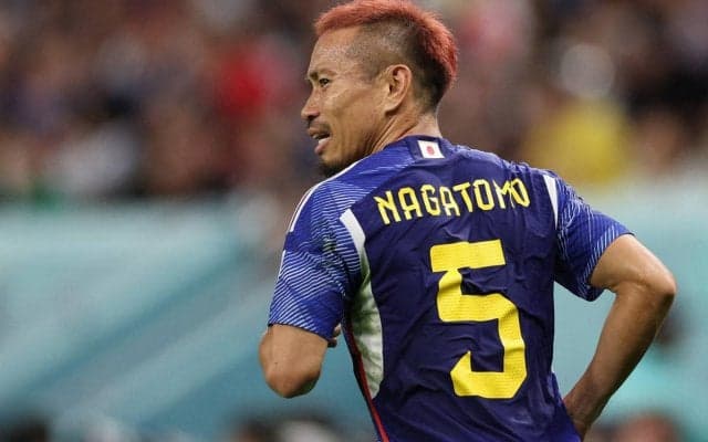 「心なしか嬉しそう」「すごい3ショット！」長友佑都、権田修一と共にさんまさんと初対面で笑顔3ショット「初めてお会いできて光栄でした」