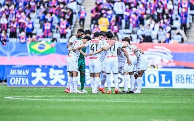 「めっちゃ好きなんやけど」J1川崎フロンターレが今季着用の「２ｎｄユニフォーム」発表！ １stと同じく「７本のストライプ」を採用した新デザイン