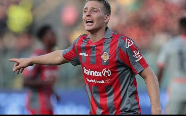 ヘルタMFアスカシバル、古巣エストゥディアンテスに復帰