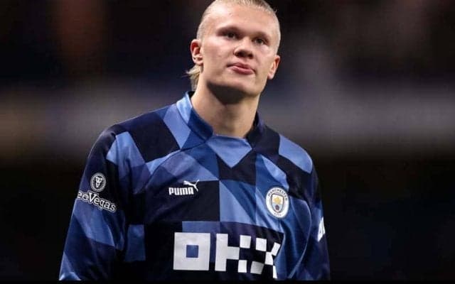 ハーランドが英国『GQ』の表紙を飾る！髪を下ろした姿が別人「彼女は誰！？」「髪型似合ってる！」