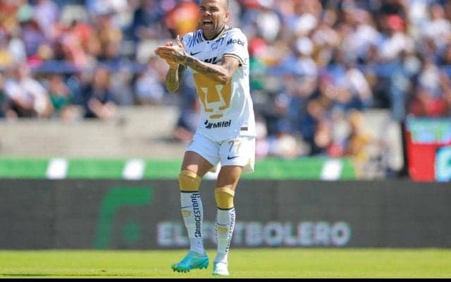 ダニ・アウベスに逮捕状…年末ナイトクラブで女性へ性的暴行容疑