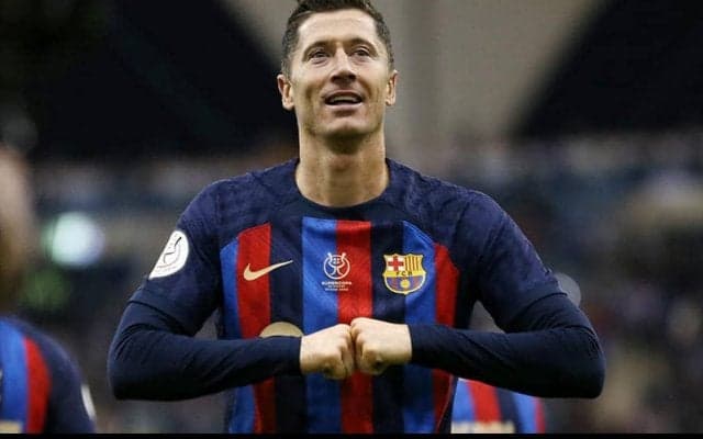 レヴァンドフスキの2発などで3部セウタに5発圧勝のバルセロナがベスト8進出《コパ・デル・レイ》