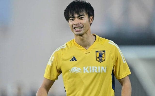 「いったい誰のこと？」日本代表・三笘薫のMVP選出を祝福するはずが、ブライトンがまさかの「名前間違い」！ 「中田カウスじゃないんだからさ」と猛烈なツッコミ！