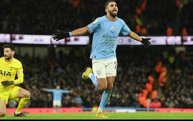 マフレズ躍動のシティが後半4ゴールで2点差引っくり返す逆転勝利！　天敵スパーズ撃破で公式戦連敗をストップ《プレミアリーグ》