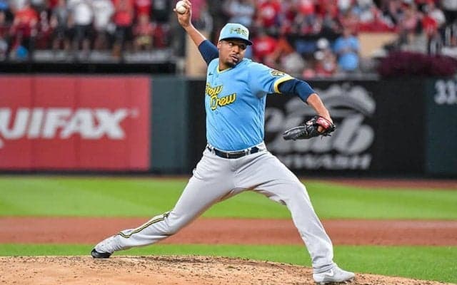 ロッテ、新外国人右腕ペルドモ獲得を発表「一緒に優勝しましょう」　MLB通算23勝