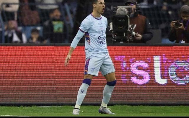 「彼こそが史上最高だ」C・ロナウドのゴールの瞬間に小さな奇跡が！？実際は勘違い