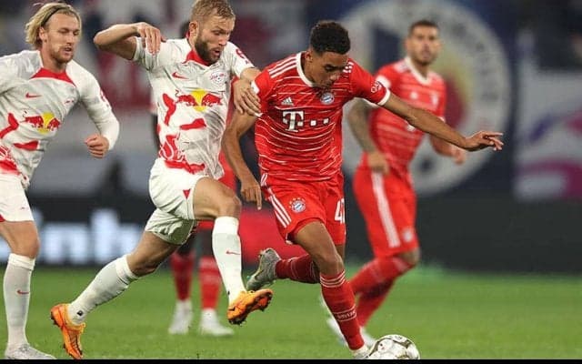 【ブンデス第16節プレビュー】バイエルンvsライプツィヒの上位対決で再開、W杯で輝いた日本代表勢にも注目