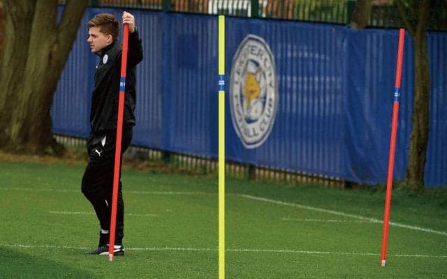 上空からスパイ？ レスター練習場にカメラ搭載ドローンが飛来