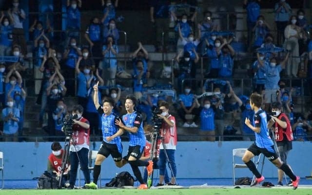 「え、やば」「まじでバケモンじゃん」川崎に復帰した22歳ストライカーの「キャノンシュート」が話題沸騰！ サポーターからは「開幕スタメン確実」の声も