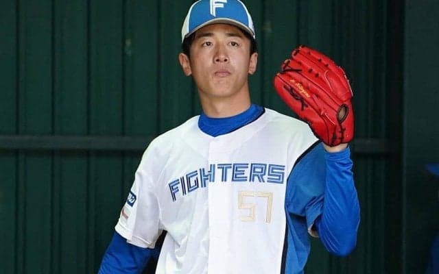 バッキバキの腹筋に「脱ぐとすげーな」　いかつい肉体で“先端トレ”に注目「惚れる」