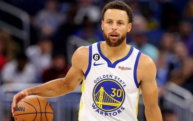 今季前半のユニフォーム売り上げトップはカリー、チームグッズではレイカーズが1位