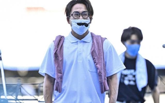 「こういうところが好き」と称賛されたはずが、川崎DFに捏造疑惑浮上！ 写真と同僚告発が投げかける良い人捏造疑惑は真実か演出か…突きつけられた1次キャンプ最終日の挑戦状