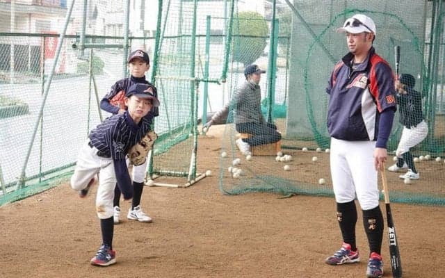 「野球だけ」はNG…始めるのは何歳から？　元プロの指導者が勧める“遊び”