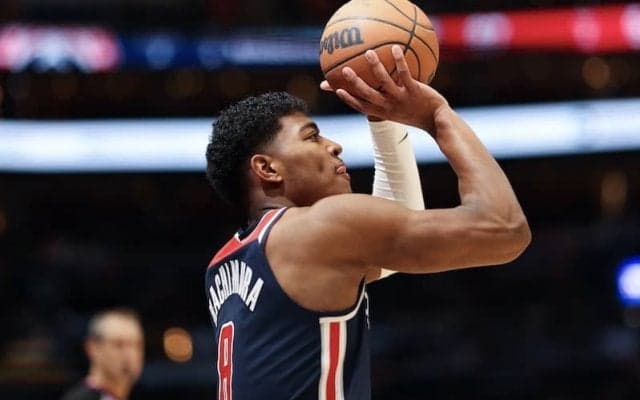 見事なカムバックで30得点を挙げた八村をHCが称賛「ドライブがより効果的になった」