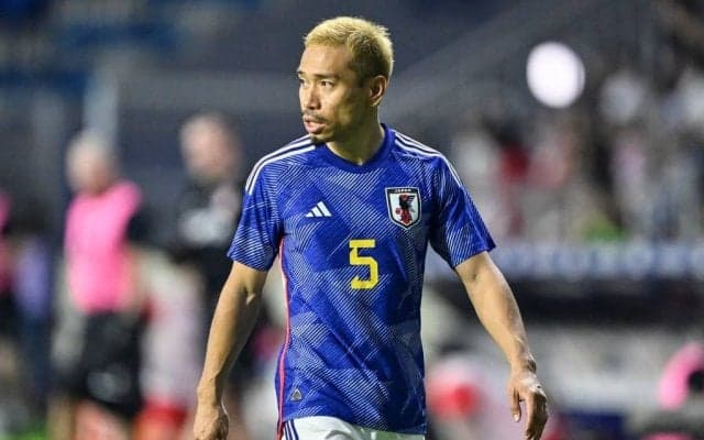 「筋肉すげーしやっぱおもろいなw」槙野氏と日本代表・長友佑都の「ブラボー」を言うか言わないかの攻防映像が23万回再生！ 「しばくよ、おまえ」と笑顔で迫る長友に、「最後に欲しいな」と懇願した結果、「自転車ブラボー」飛び出す！