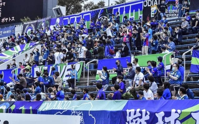 「ボールなのか？雪なのか？」J2大分と徳島の「雪中トレーニングマッチ」に困惑の声続出！ さらに、映像の変化に「ナイスゴール」「鹿児島も寒そう」からの「雪国やないか」とまさかの3段オチ