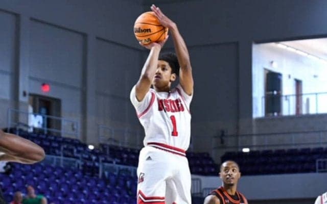 ノーザンイリノイ大で挑戦を続ける須藤タイレル拓「下から這い上がっていくバスケ人生」