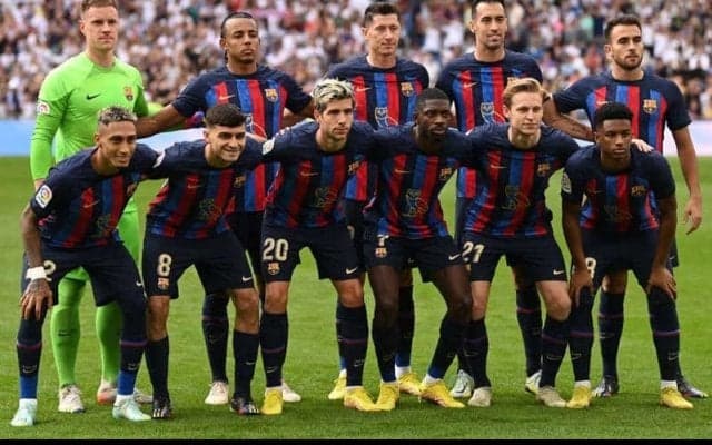 バルセロナが新ユニフォーム着用へ、「マクドナルドと同じ色だ」の声もあるが「赤×黄」のカラーリングはクラブの伝統