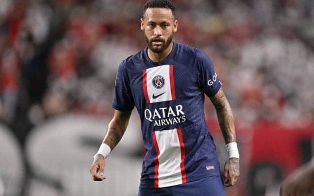 「これ生で見れたのめっちゃ自慢してる」FIFAが公開した「ネイマールの“日本での世界デビュー映像”」が反響！　実際に対峙した元Jリーガーも「記念映像です」と