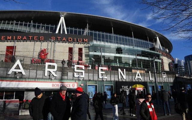 トロフィーを手繰り寄せろ！アーセナル男女揃ってのリーグ制覇へ本拠地の壁面が粋に「これはとても美しい」