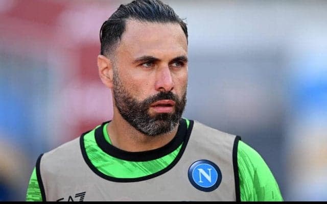 フィオレンティーナがナポリからGKシリグを完全移籍で獲得