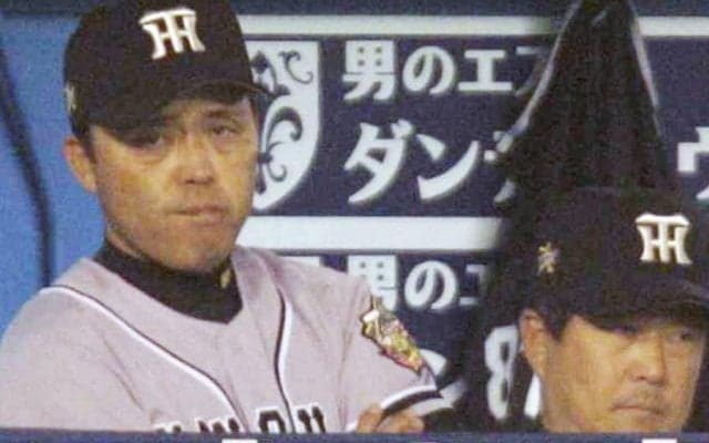 「今、呼び捨てにしたやろ」　凍り付いた喜びの場…18年前に刺さった岡田監督の“睨み”