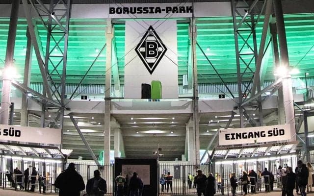 「最高の軽食だ」板倉滉＆福田師王のボルシアMGのスタグルが話題、パンからはみ出るフィッシュフライ