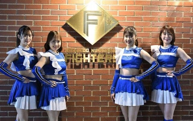 “きつねチア”と新球場をぐるり…「専属ガイド」起用が決定、誰に会えるかお楽しみ