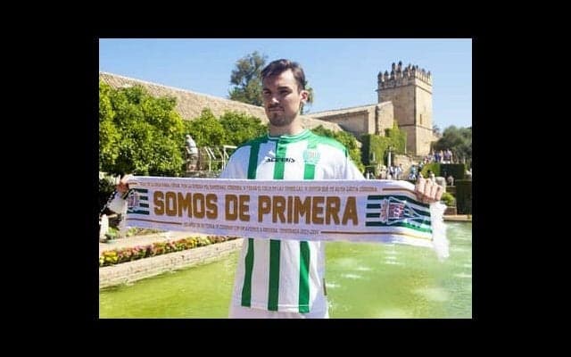 『ハーフナー・マイクが練習を無断欠席』の真相。念願だったスペイン挑戦で「僕の選手としての評判はガタ落ち」