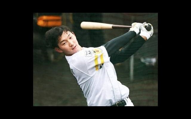 ソフトバンク打線に待望の右の長距離砲。正木智也は昨季とは「まるで別人」の打球でレギュラー獲りへ名乗り