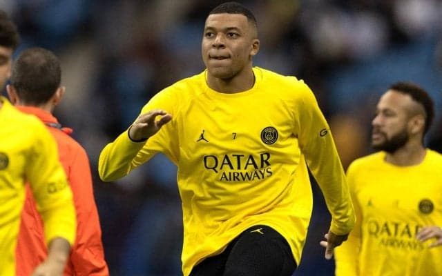 「ムバッペ本人よりムバッペに似てる」カタール杯得点王に激似の少年、微妙派の意見は「アリババのムバッペ」