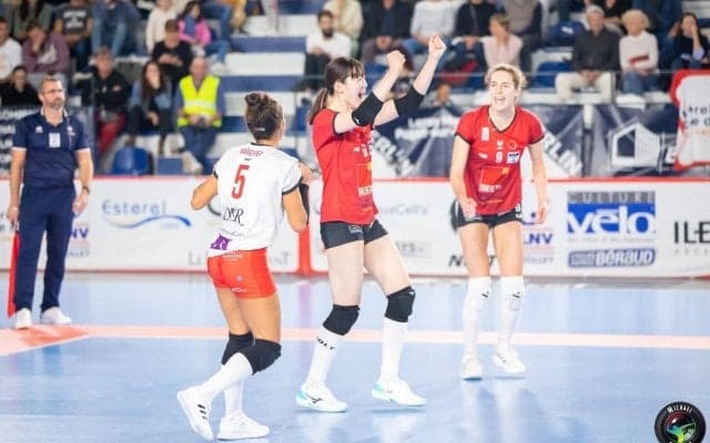 井上愛里沙はフランス・リーグAサン・ラファエルで奮闘中　日本人選手対決も