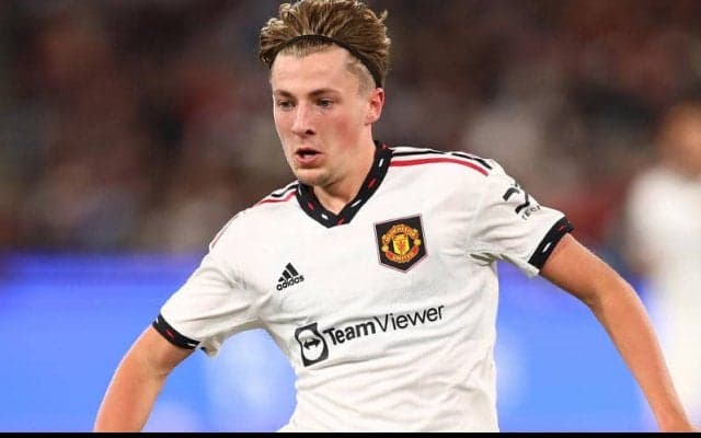 ユナイテッド、元ウェールズ代表のサヴェージ息子がイングランド3部へ！　今季いっぱいのローン