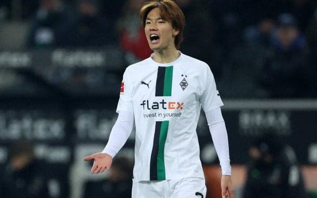 「ガチで王子様すぎ」「カッコ良すぎるわ」ボルシアMGが板倉滉の誕生日を斬新な方法でお祝い！ ヒーロー過ぎる一面にファンが沸く