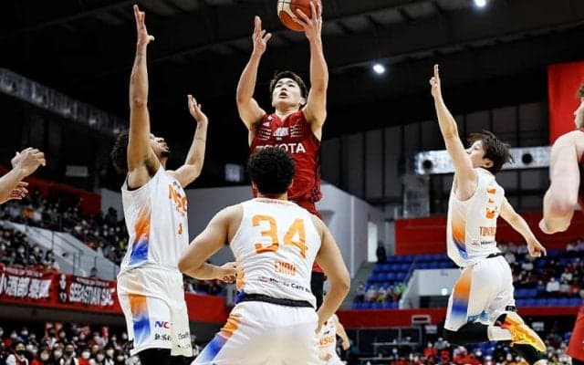 小酒部泰暉不出場のA東京が新潟に11点差勝利…安藤周人が27得点と躍動、宇都宮陸もB1初得点