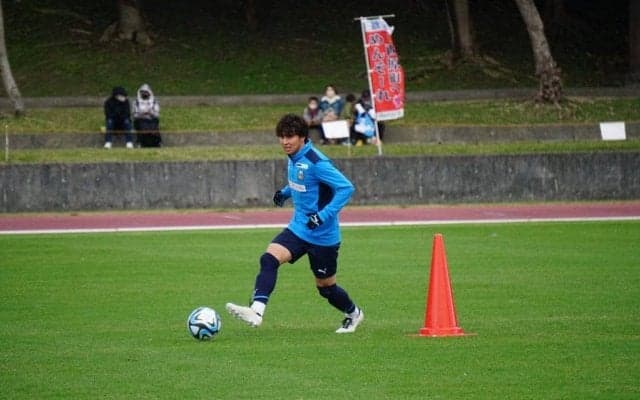 【毎日レポート! 川崎F沖縄合宿】鬼木達監督は「今日はちょっと落とした」と苦笑いも、脇坂泰斗は「めちゃくちゃきついです」と悲鳴！ それでも「キャンプの醍醐味なので」と話すタフさ